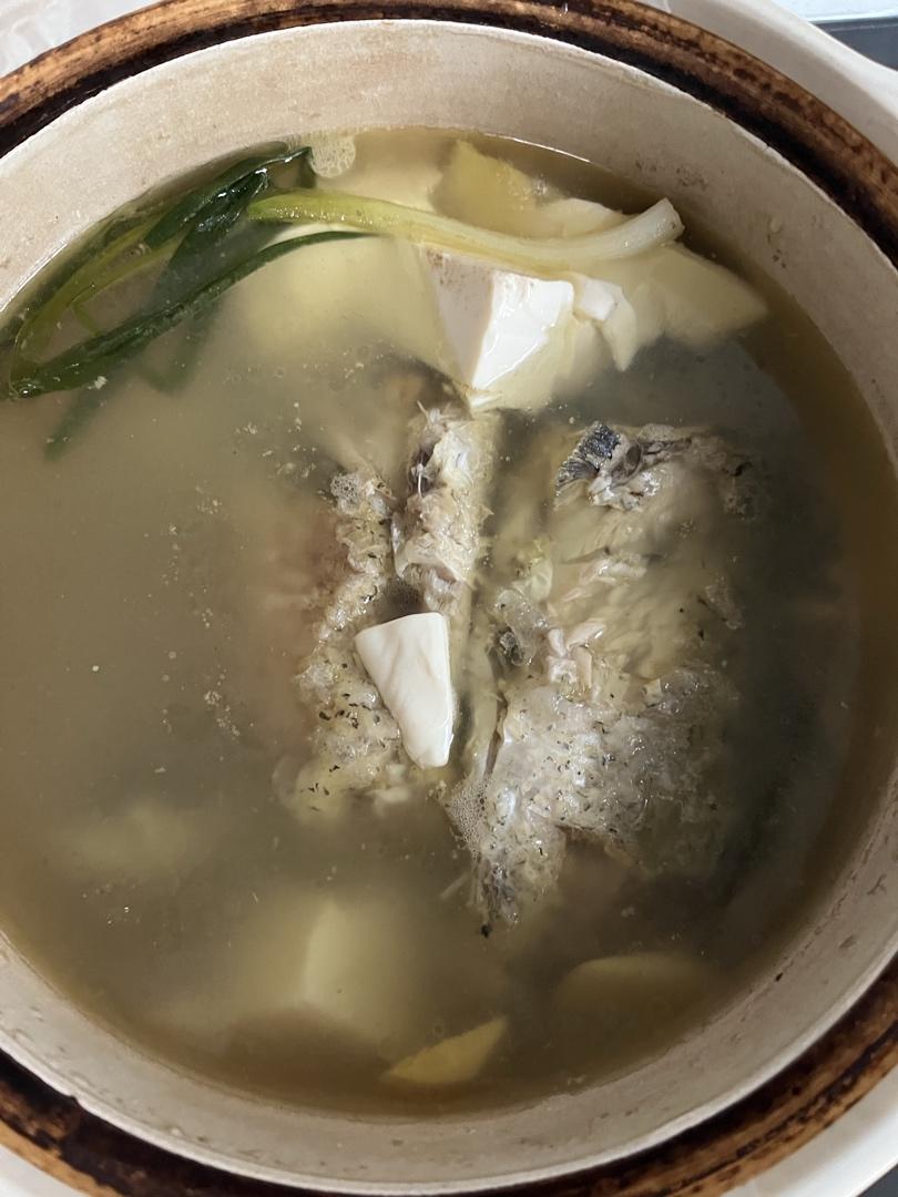 奶白鲫鱼豆腐汤|一条鱼最后的温柔