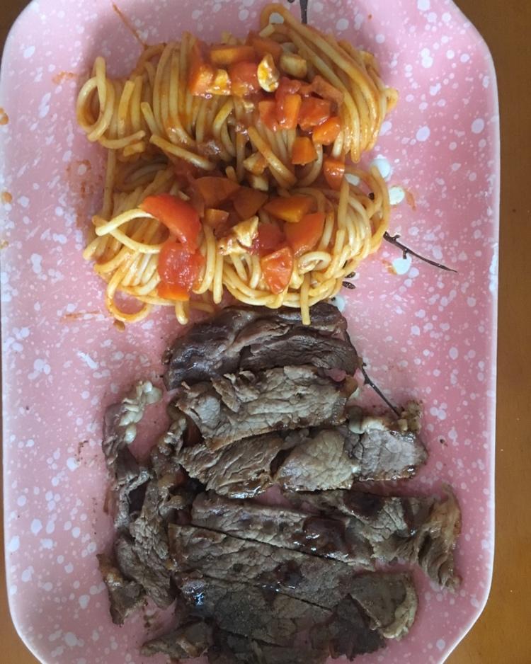 番茄肉酱意大利面