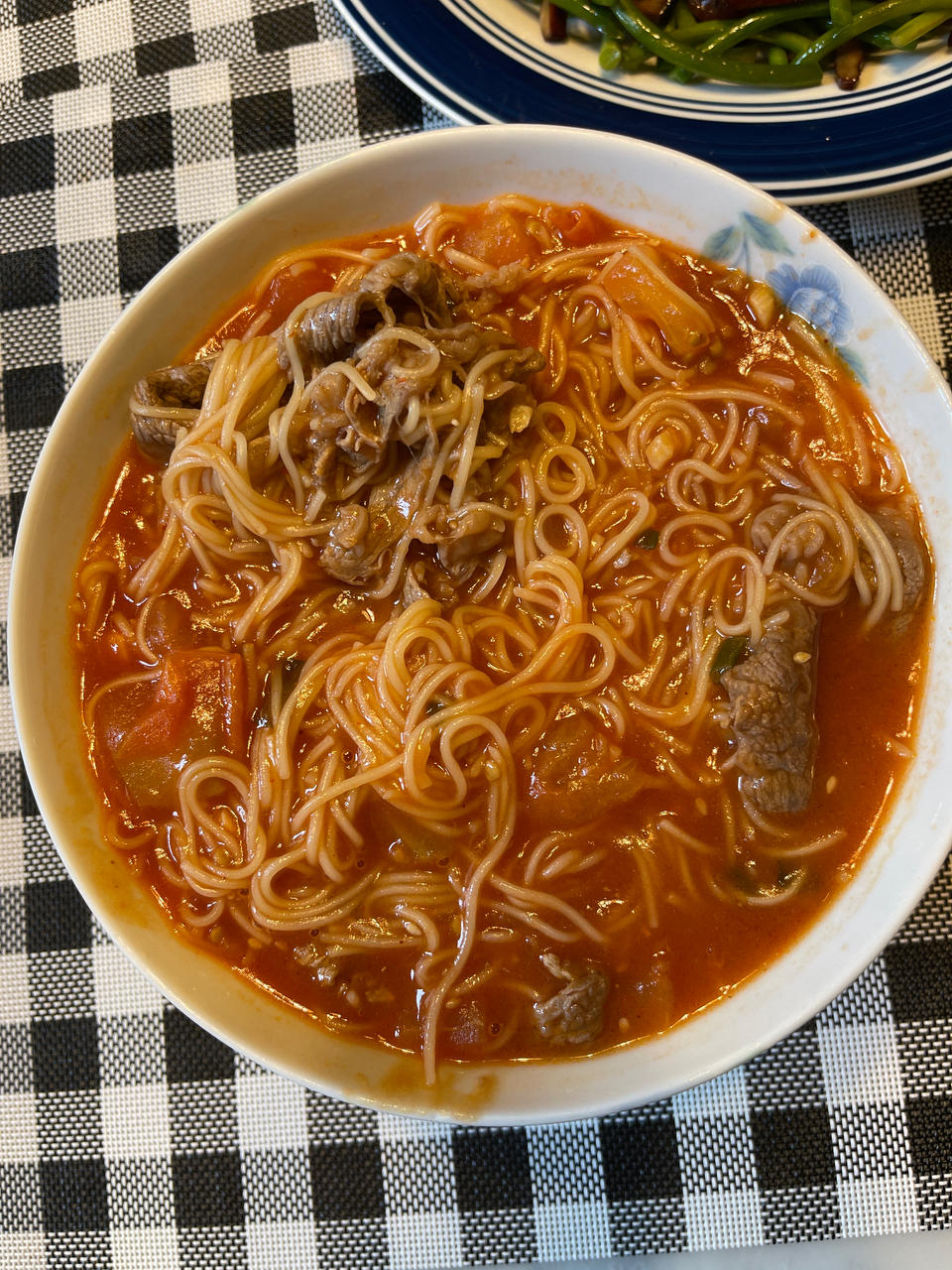 番茄酸汤肥牛面