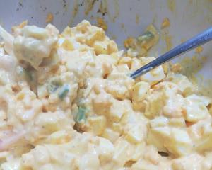 鸡蛋沙拉，超好吃，百搭的鸡蛋沙拉，egg salad的做法 步骤5