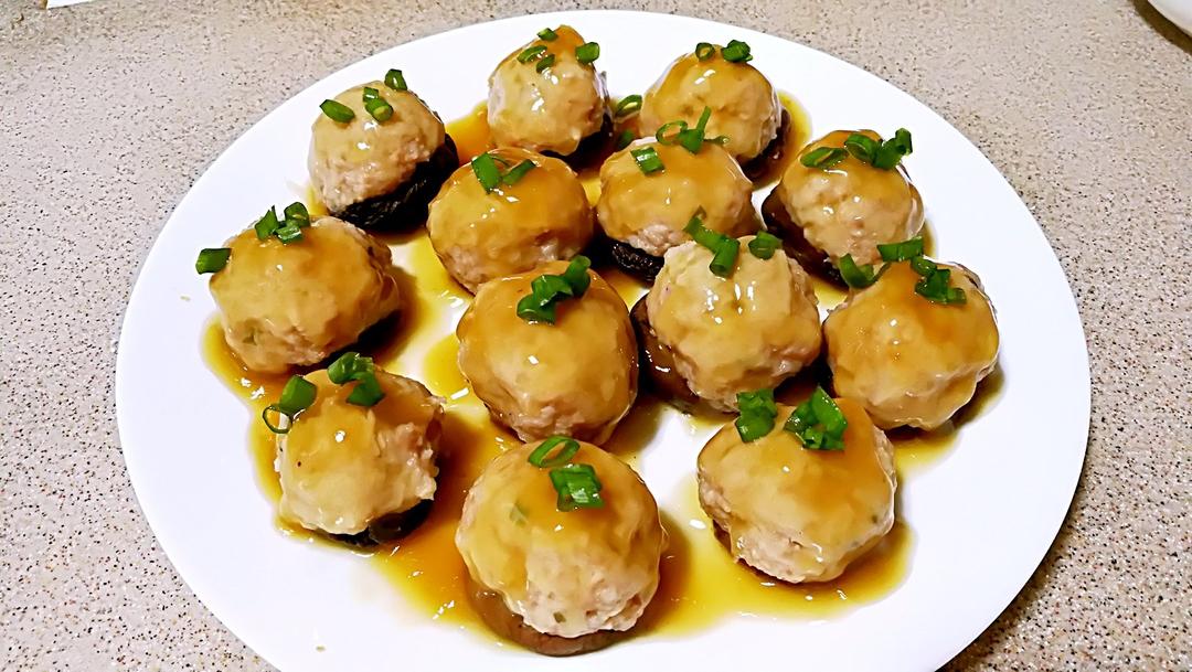 藕丁鲜肉酿香菇