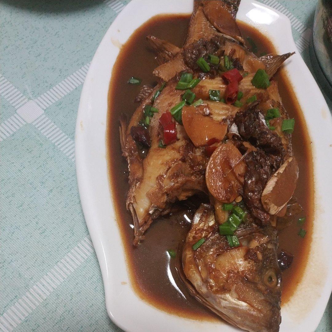 红烧鲈鱼