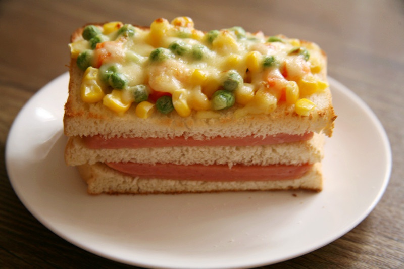 玉米火腿三明治
