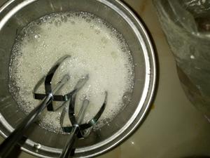 自制电饭锅奶油蛋糕（奶油也是自制）的做法 步骤16