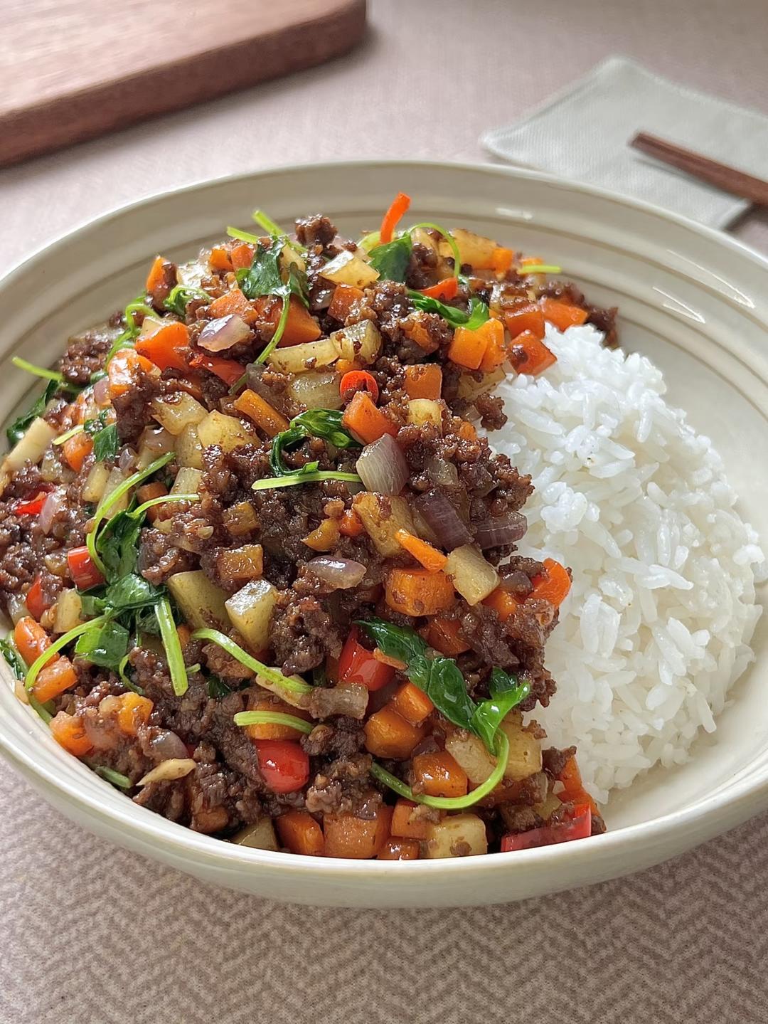 辣炒咖喱土豆牛肉碎