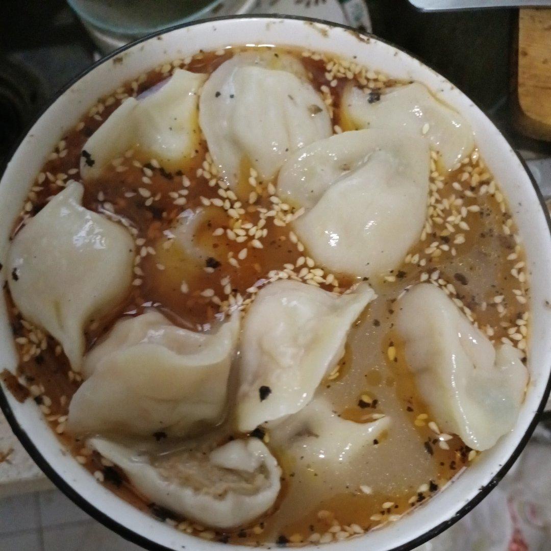 五分钟搞定夜宵早餐秘制酸汤水饺 酸辣开胃