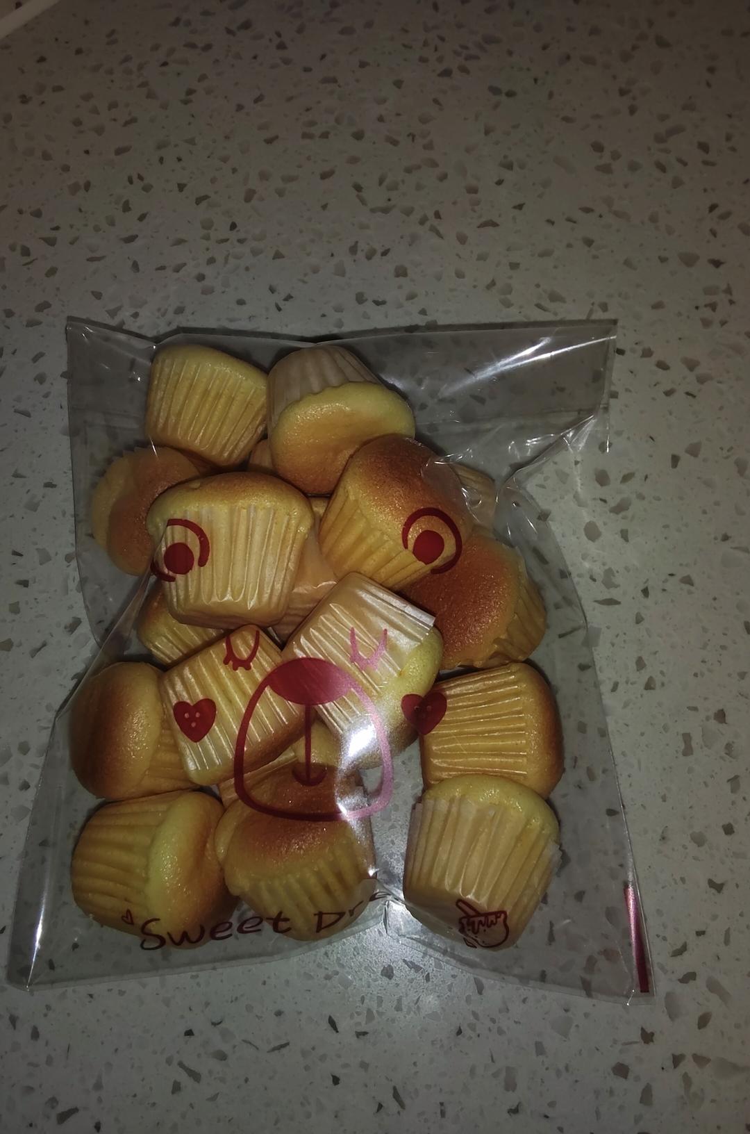 奶香迷你蛋糕仔