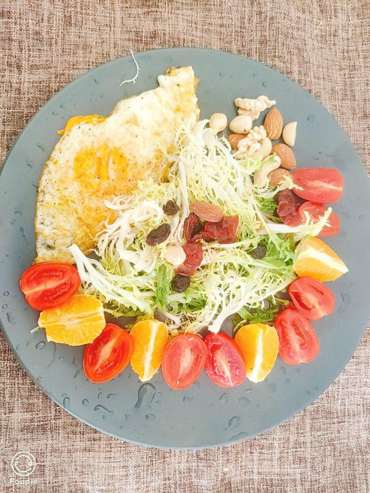 藜麦蔬菜沙拉（减肥食谱）