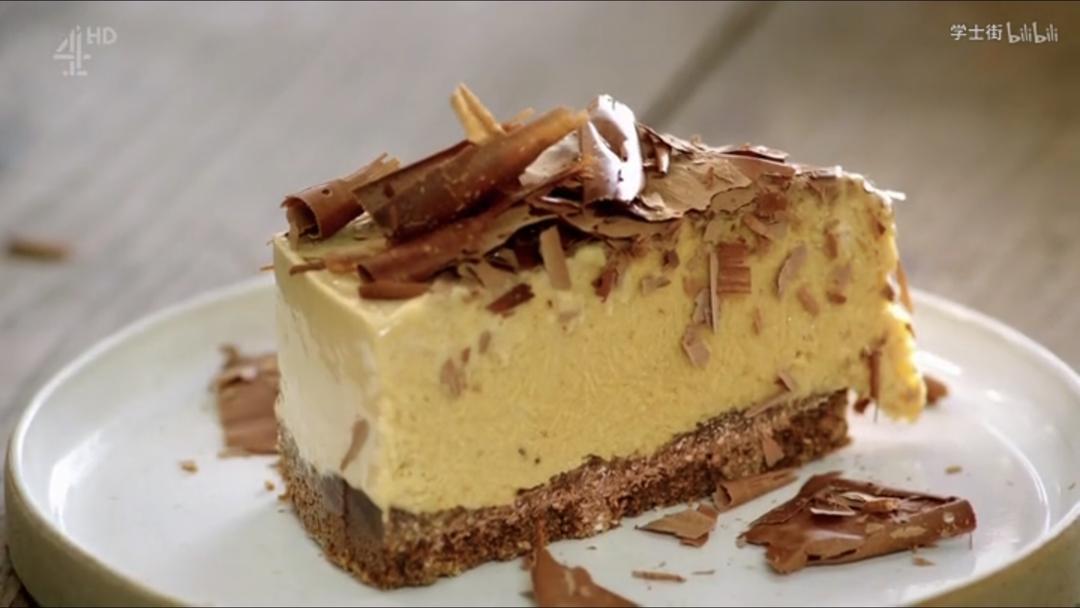 [Jamie Oliver]冷冻香蕉太妃奶酪蛋糕Frozen Banoffee Cheesecake的做法 步骤17