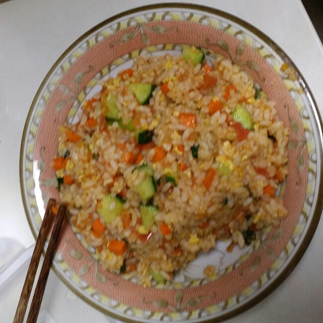 红色系茄汁炒饭