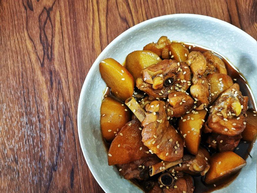 土豆炖鸡块