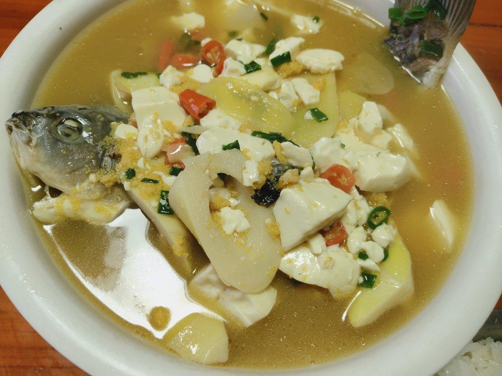 鲫鱼豆腐汤