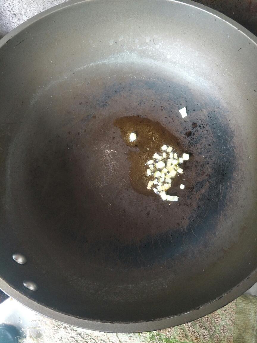 低钾的芹菜炒豆制品的做法 步骤6