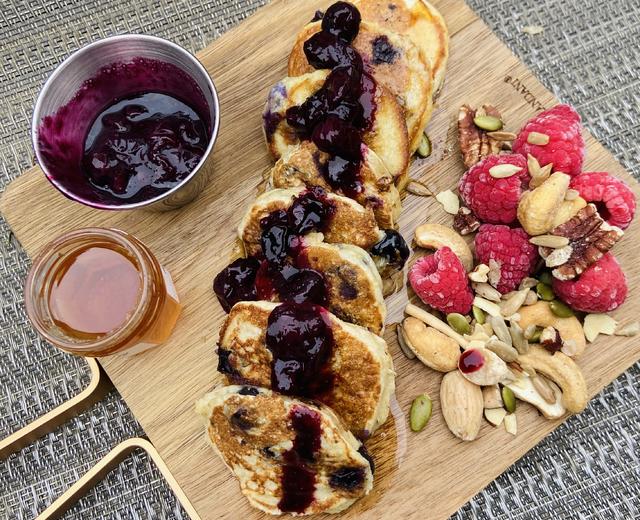 减肥必备【超迷你蓝莓早餐松饼】无面粉❗️外加自制蓝莓酱的做法