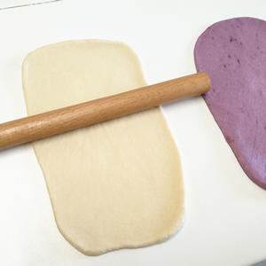 柔软的紫薯吐司卷的做法 步骤5