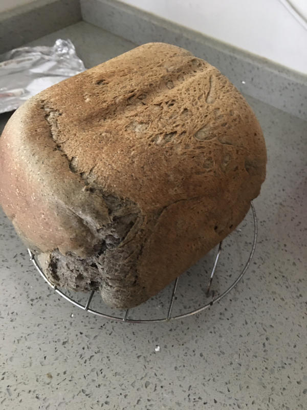 面包机做黑芝麻核桃吐司