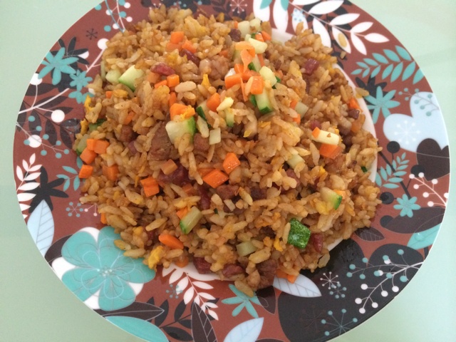 香肠胡萝卜炒饭