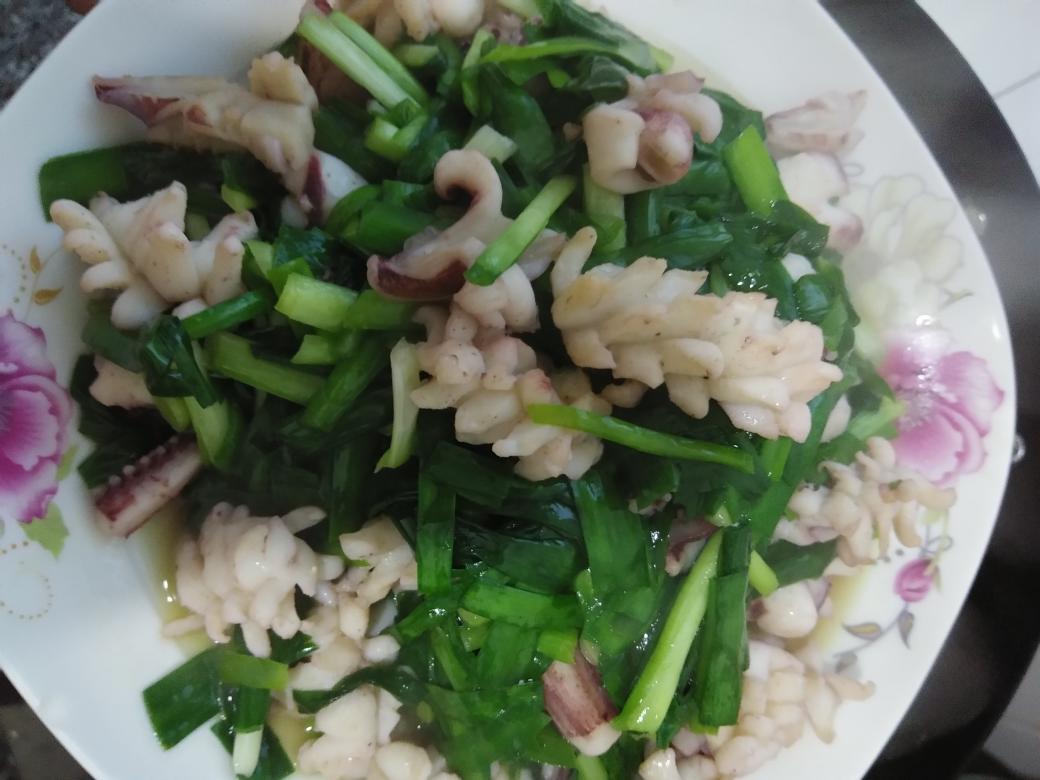鱿鱼炒韭菜