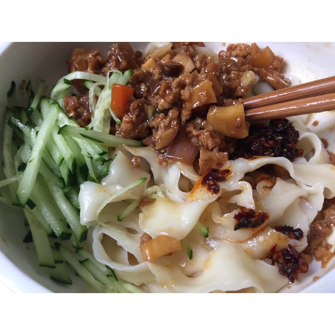 家乡味道，爸爸的炸酱面