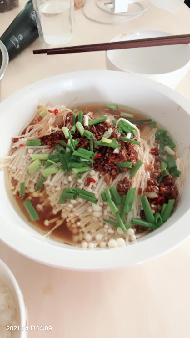 上桌就被秒光，蒜蓉金针菇