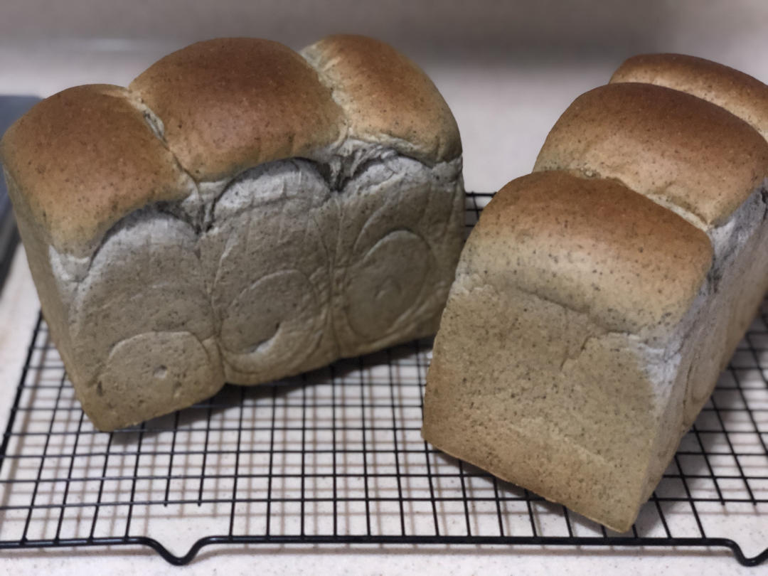 超级香的黑芝麻吐司🍞
