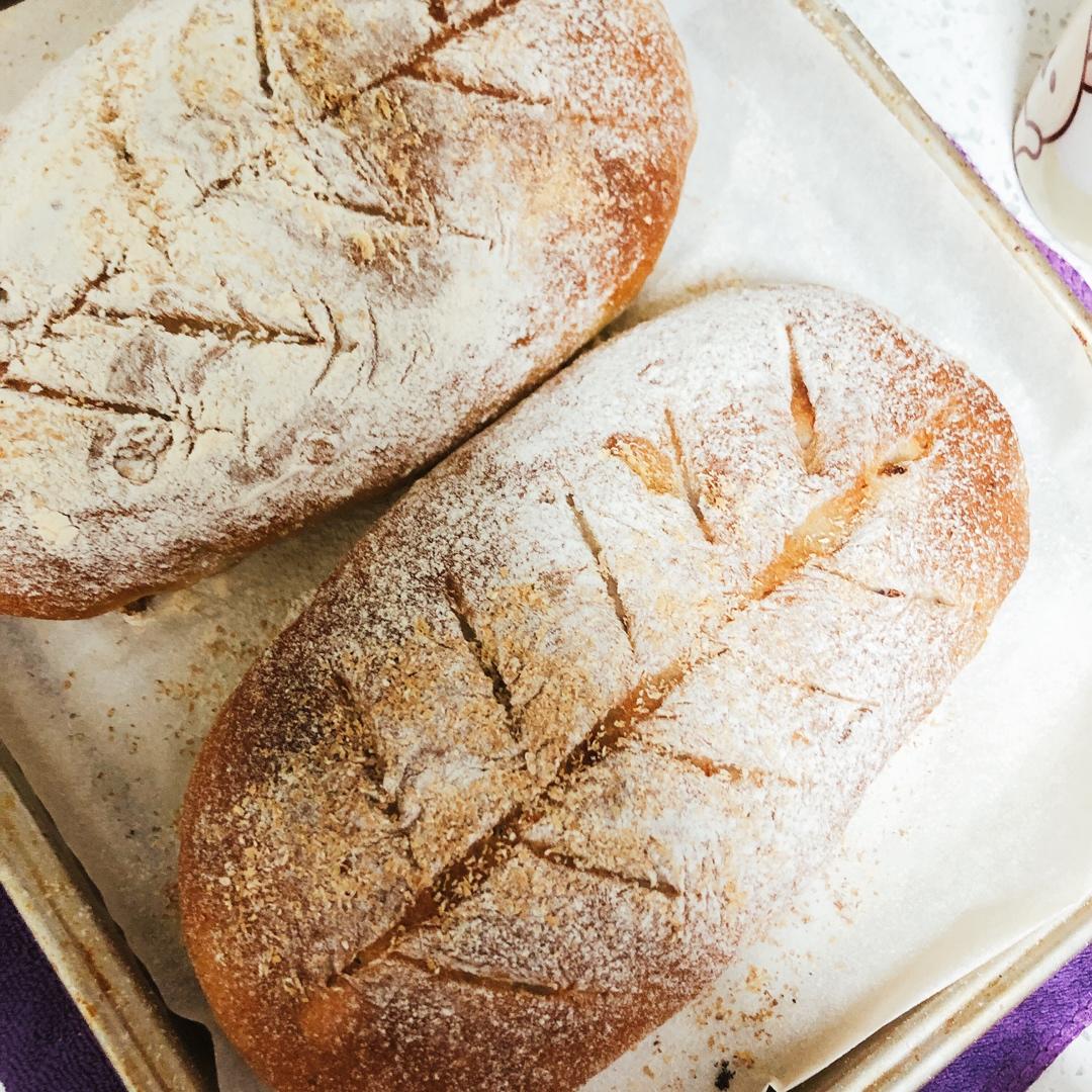 提子坚果软欧包