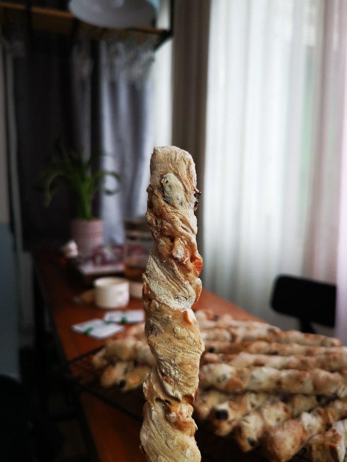 红酒葡萄干面包棒