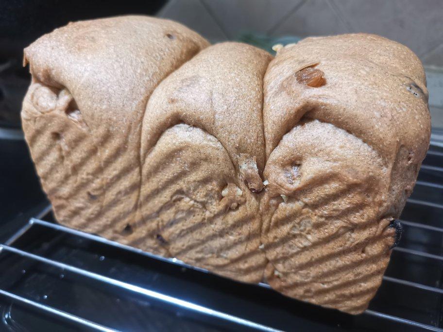 葡萄干肉桂轻全麦吐司（面包机版）丨健康·烘焙