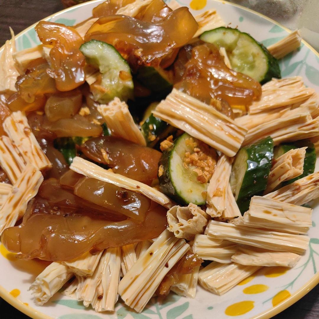 凉拌（腐竹木耳黄瓜）