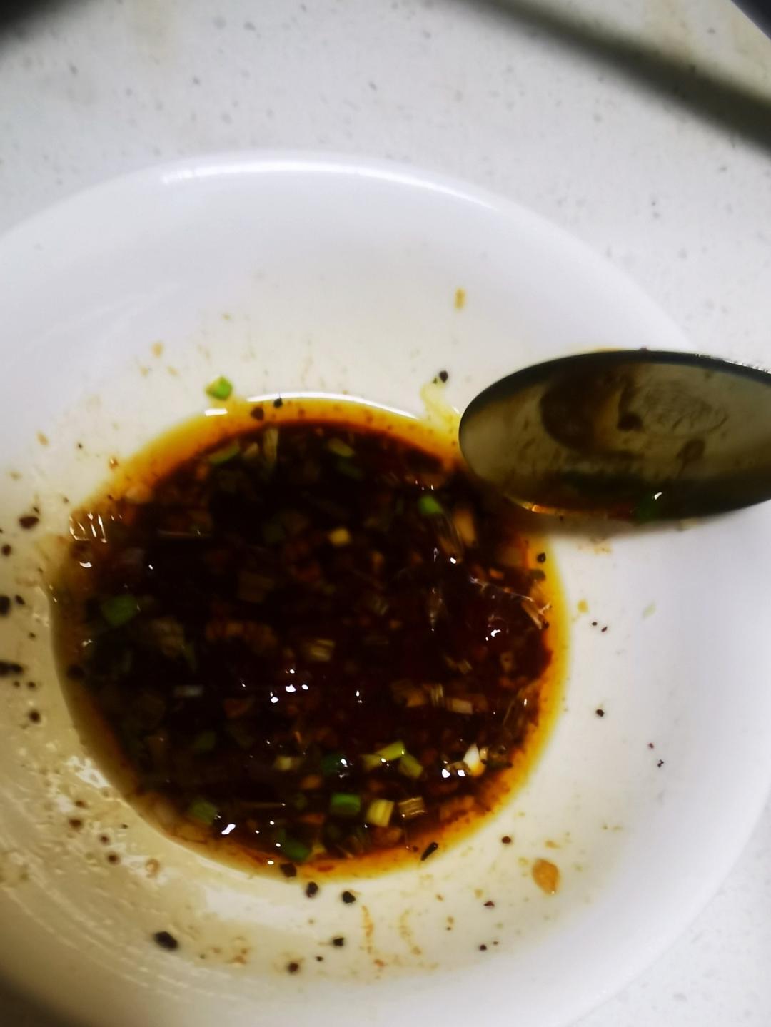 秋冬滋补——莲藕花生排骨汤（内附超香蘸料做法！）