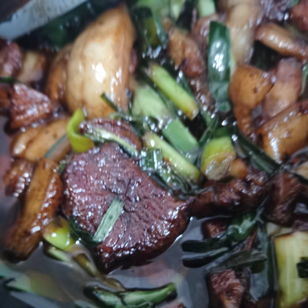 正宗回锅肉 隔壁大爷都被馋哭了
