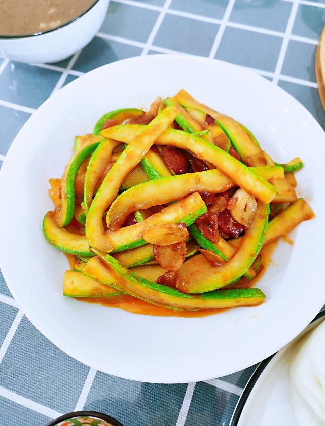 西葫芦怎么做爽脆可口还下饭？