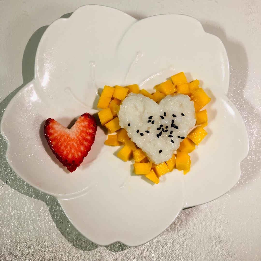 又香又糯的椰汁芒果糯米饭