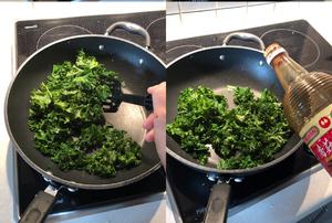 羽衣甘蓝Kale炒猴头菇           配土豆菜花泥的做法 步骤6