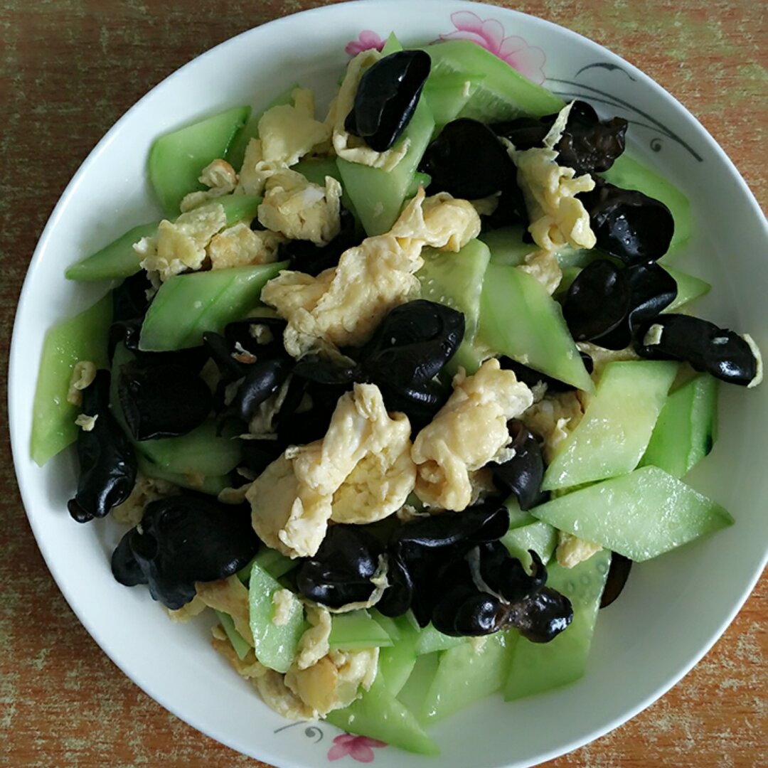 黄瓜木耳炒鸡蛋
