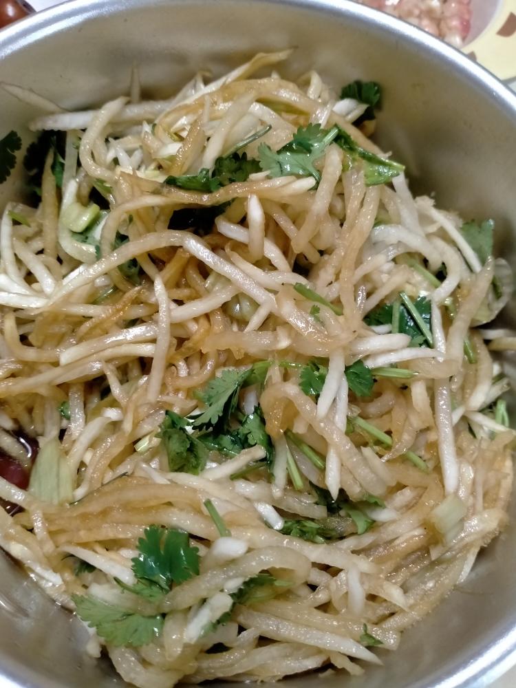 不知道萝卜怎么吃的看过来  凉拌白萝卜