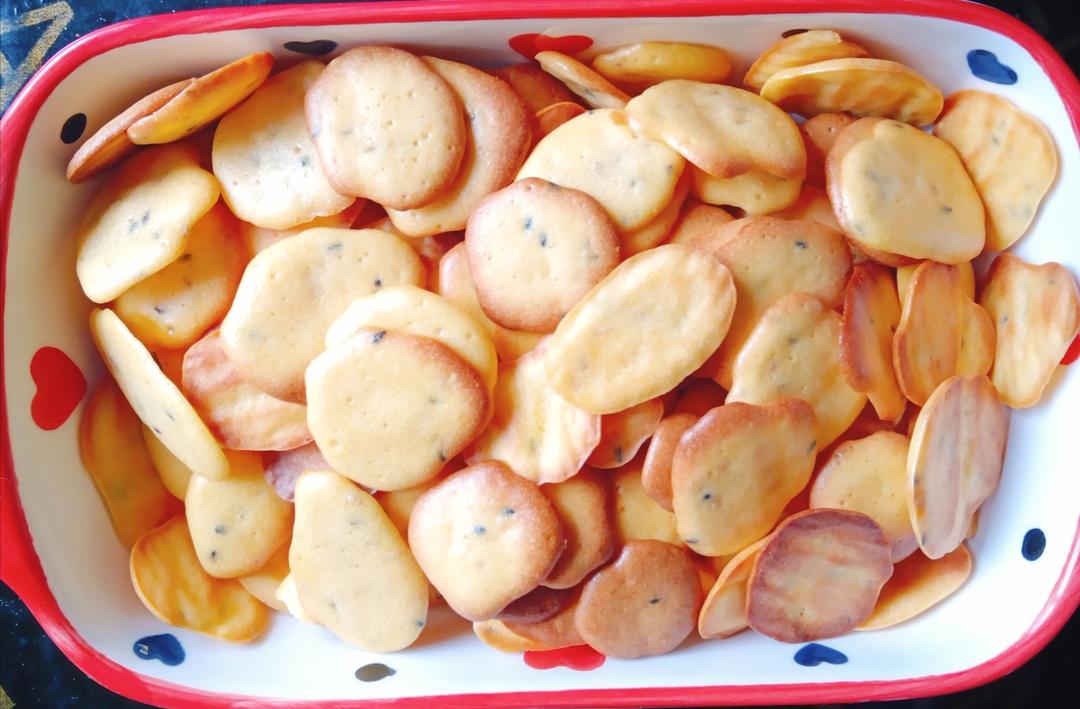 鸡蛋饼干儿童版