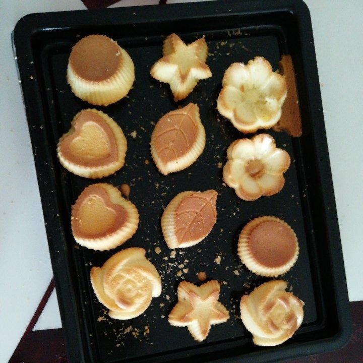 不塌，不裂，很润，很嫩的纸杯蛋糕