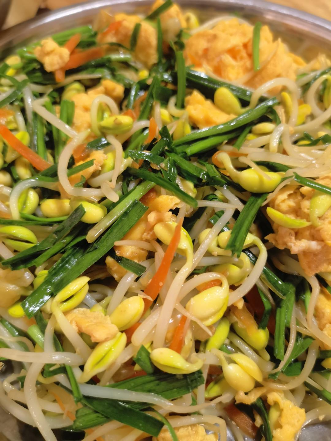 清炒豆芽（搭配鸡蛋 韭菜 胡萝卜）