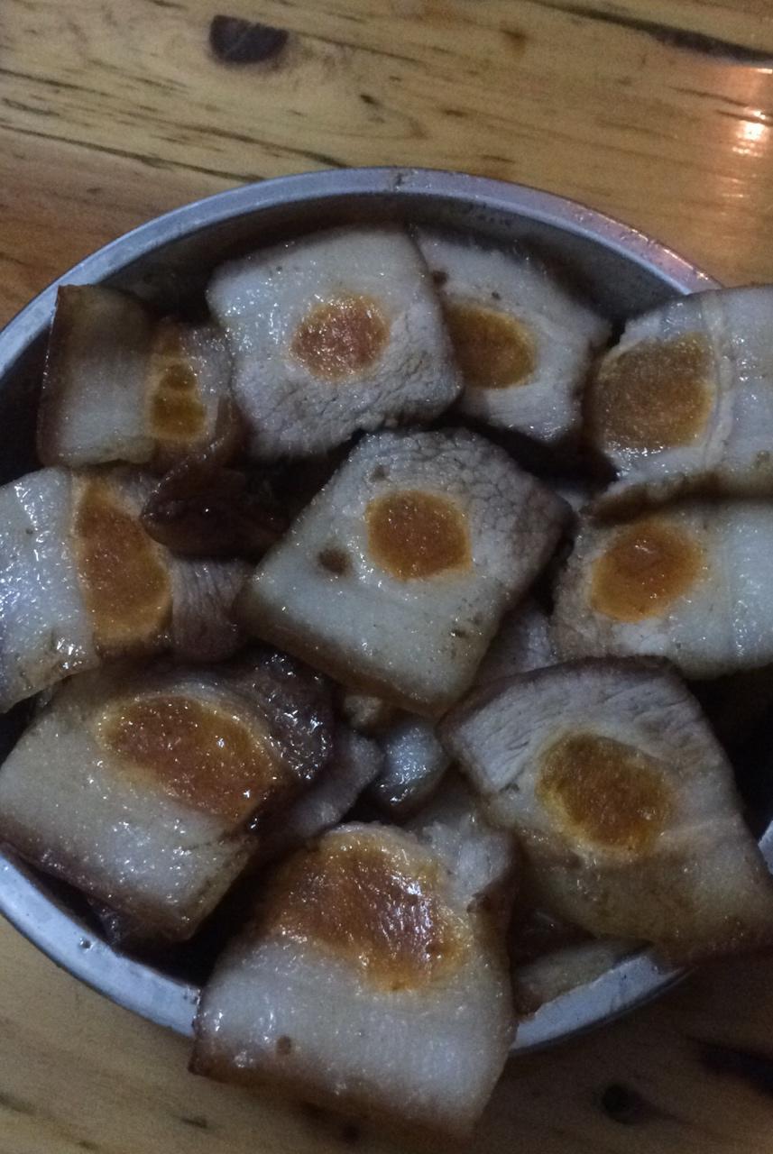 五花肉酿咸蛋黄