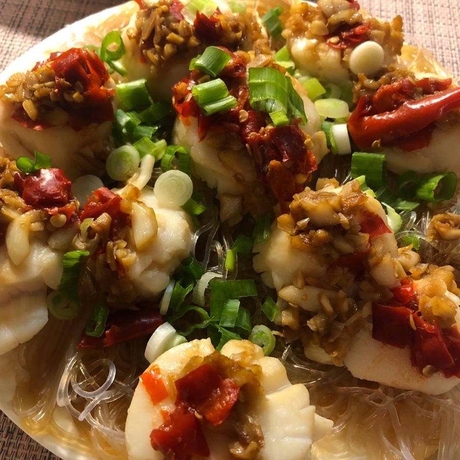 蒜蓉粉丝蒸扇贝（清晰图片步骤讲解）