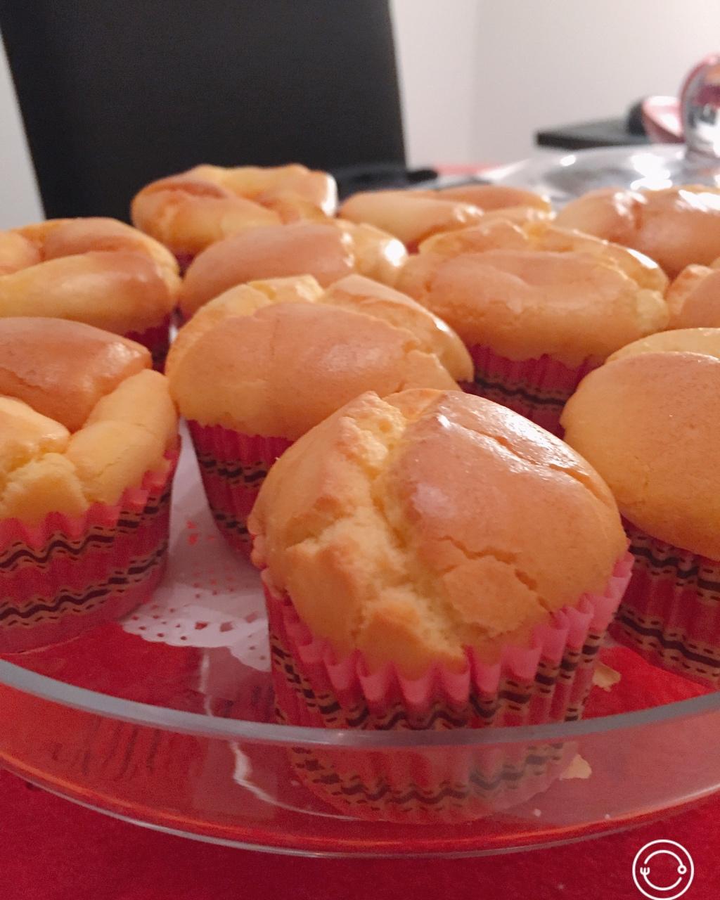 软绵绵戚风纸杯蛋糕