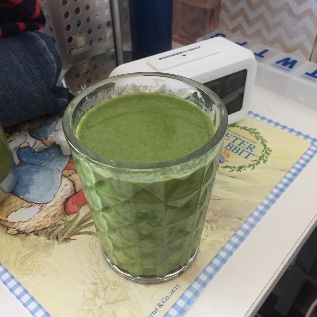 Daily Green Smoothie的做法