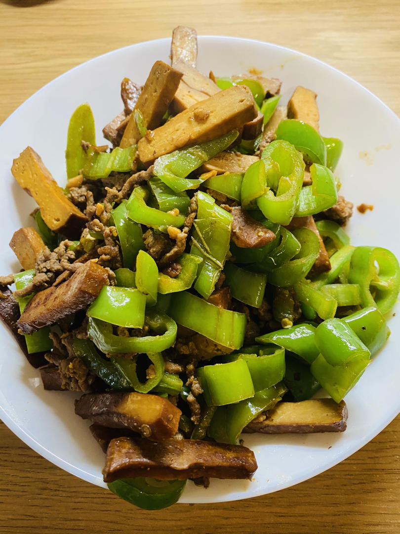 青椒牛肉炒豆干