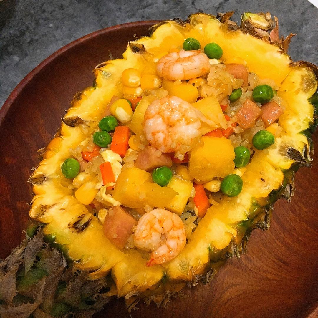 虾仁菠萝炒饭