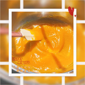 南瓜饼的两种做法：蒸和煎，简单又好吃的一款南瓜味小吃的做法 步骤3