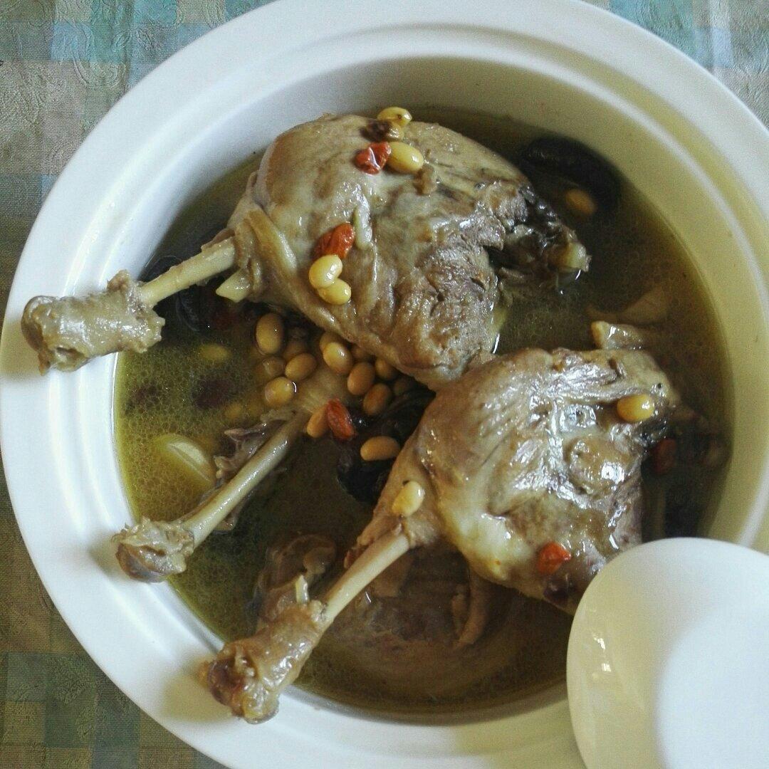 香菇炖鸡腿