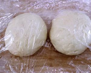 榴莲面包（这么做 每一口都有榴莲肉😂😂）的做法 步骤4