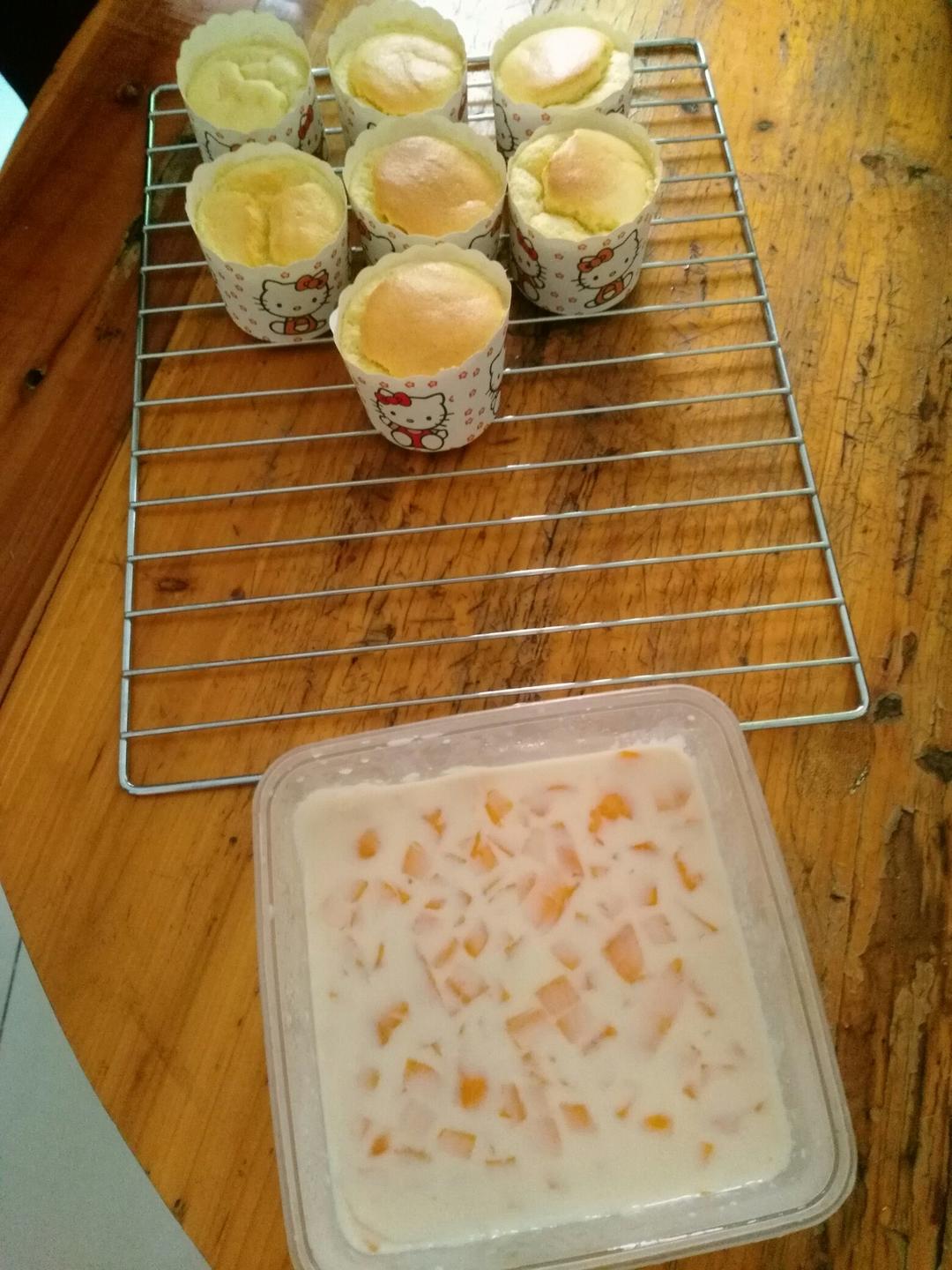 粒粒芒果椰汁冻糕