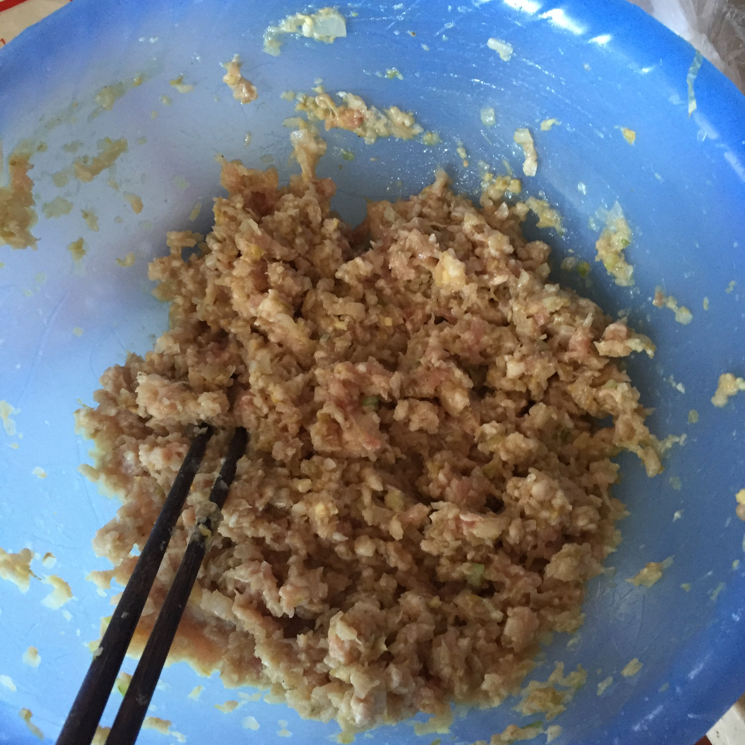 猪肉酸菜馅包子